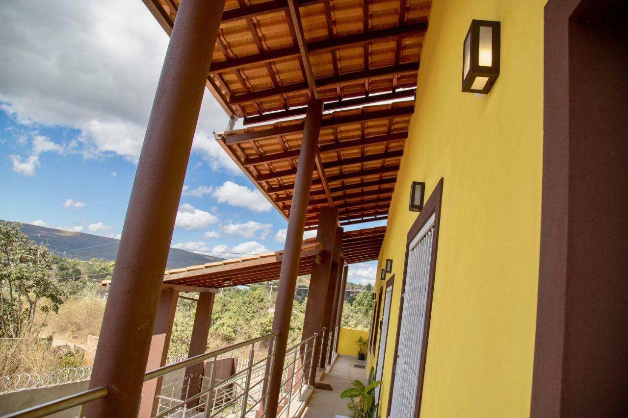 Vila Dos Cristais Алту-Параизу-ди-Гояс Экстерьер фото